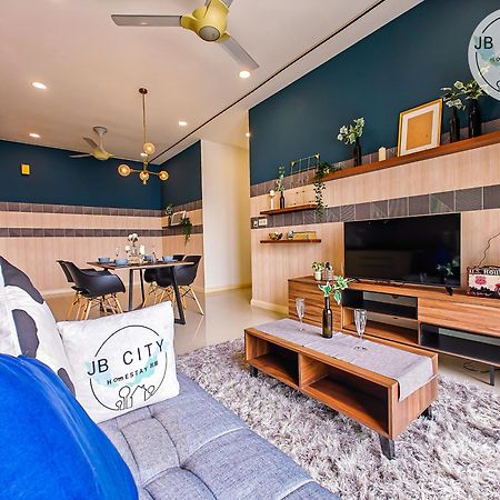 D'Pristine Suites By Rr Jbcity Нусаджая Екстериор снимка