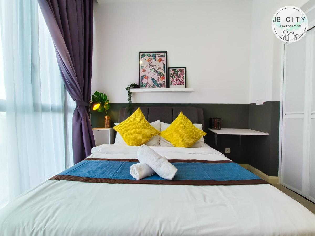 D'Pristine Suites By Rr Jbcity Нусаджая Екстериор снимка