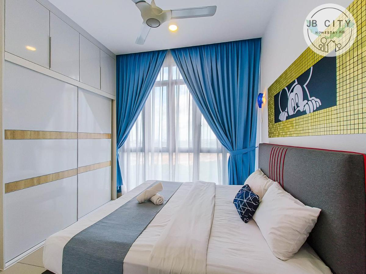 D'Pristine Suites By Rr Jbcity Нусаджая Екстериор снимка