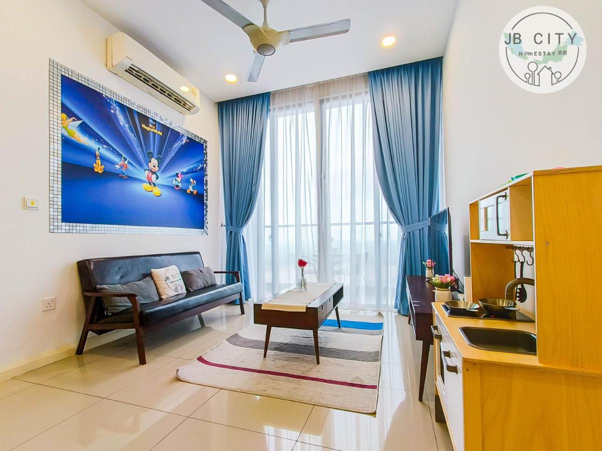 D'Pristine Suites By Rr Jbcity Нусаджая Екстериор снимка